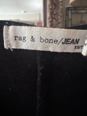 rag & bone/JEAN Black Top with Fabric Label